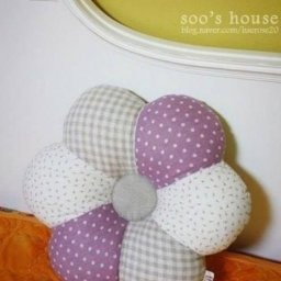 ​Подушка-ромашка