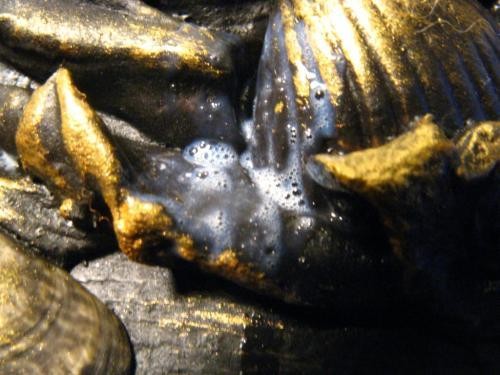 Используем шпатлёвку для создания декора и тонируем её: часть 4