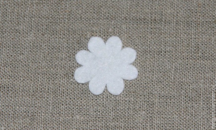 Создаем полевые цветы из фетра: часть 1