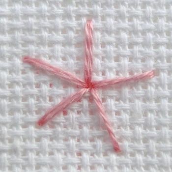 ​Роза-паутинка за 5 шагов