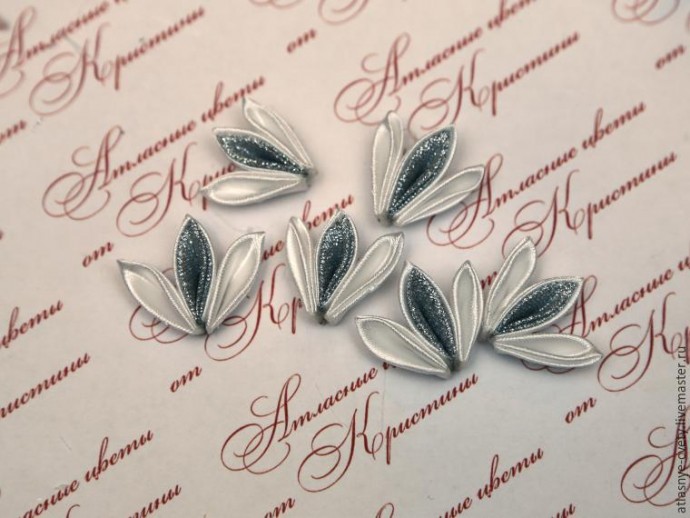 Делаем снежинку из атласной ленты в технике канзаши: часть 1