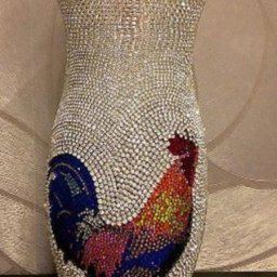 Ваза "Петушок" в технике инкрустации кристаллами