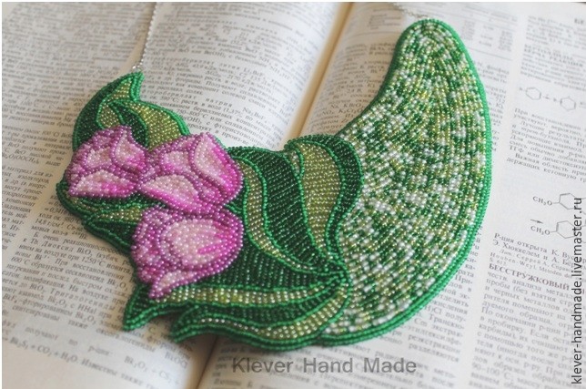 ​Создаем колье "Тюльпаны в саду" в технике вышивки бисером