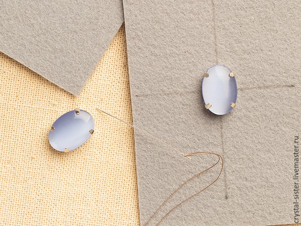 Рельеф и цветовой рефлекс: создаем изящные серьги за пару часов