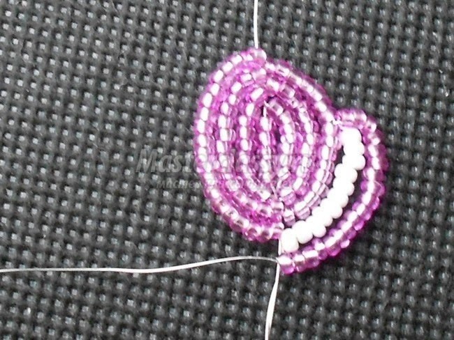 Гибискус из бисера Гибискус из бисера