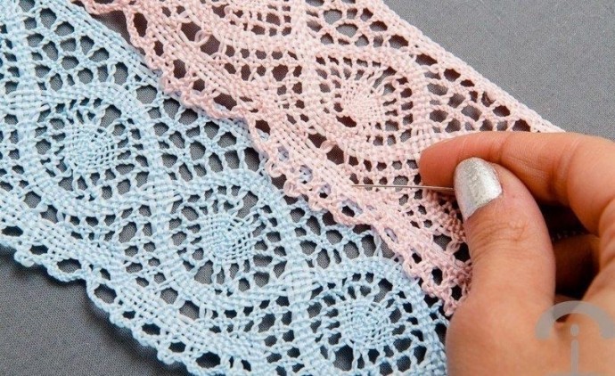 Лёгкий летний топ из тесьмы