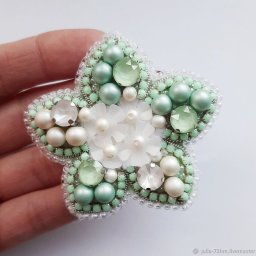 ​Создаем брошь-цветок: часть 2