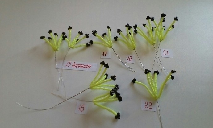 Букет лилий из бисера