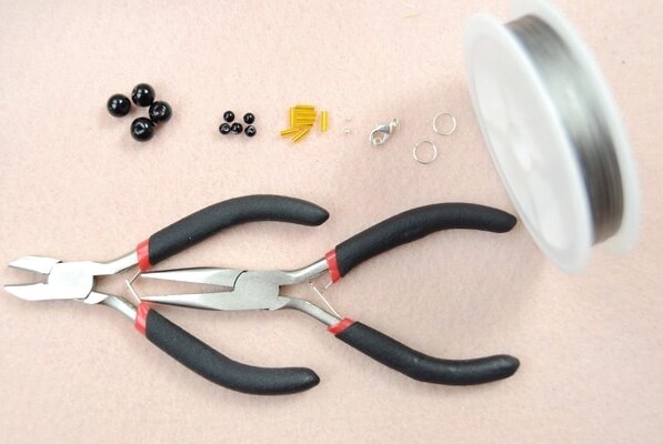 ​Черно-желтый браслет