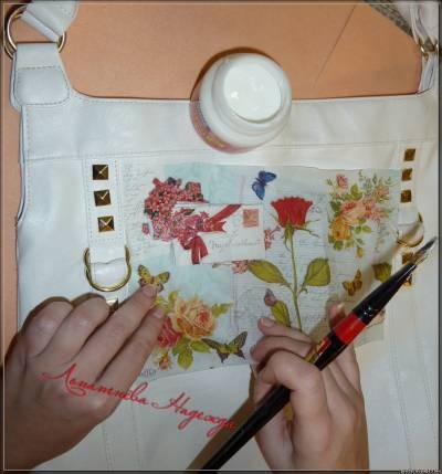 ​Декупаж на сумке или подарок для себя любимой: часть 1