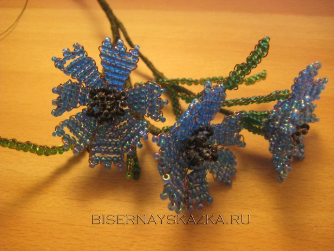 ​Васильки из бисера