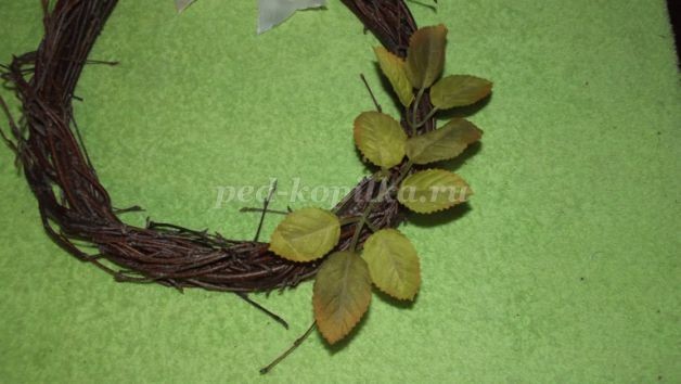 ​Декоративный венок: часть 2