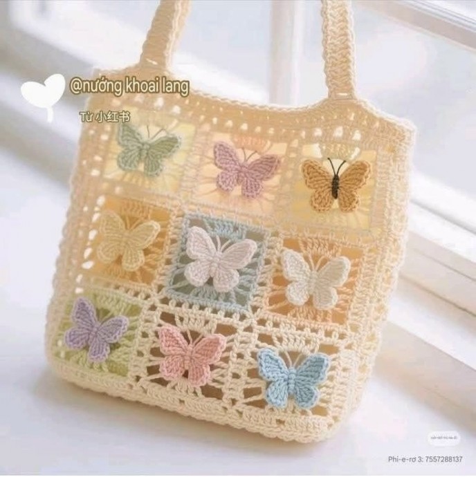 Нежная сумочка с бабочками Нежная сумочка с бабочками