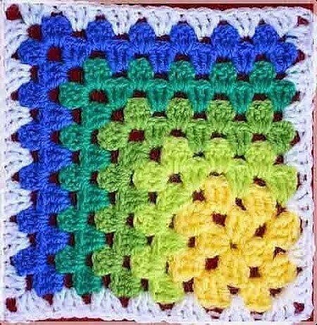 ​Пледы в стиле пэчворк из остатков пряжи