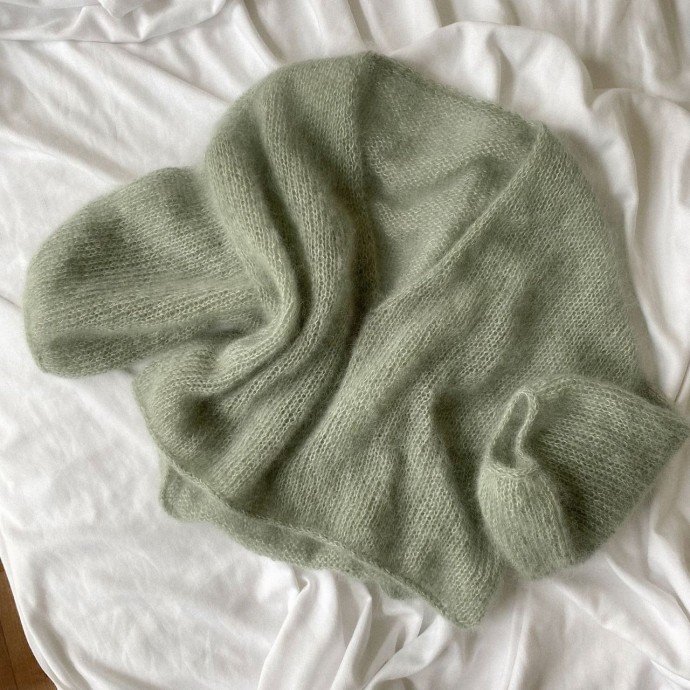 Пуловер из серого мохера Пуловер из серого мохера