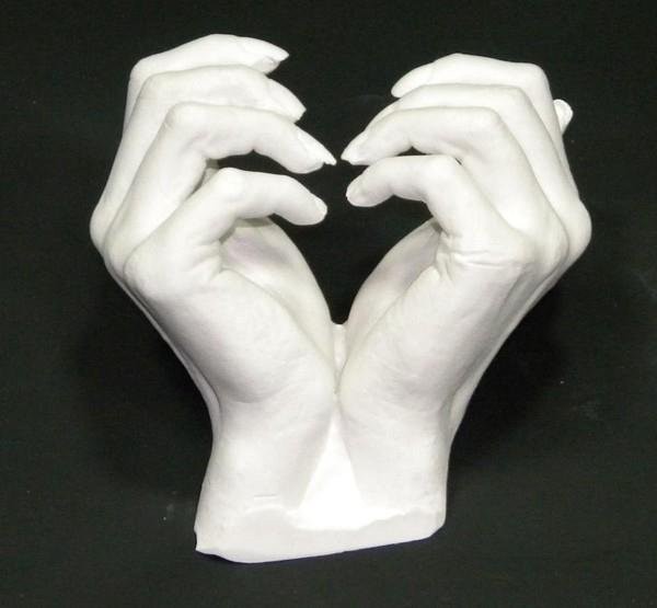 ​Слепки рук и фигур