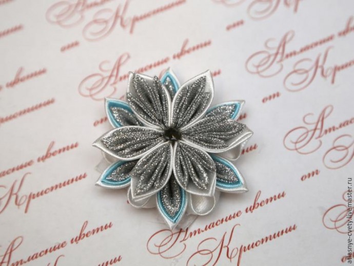 Делаем снежинку из атласной ленты в технике канзаши: часть 2