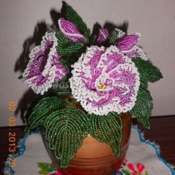 Гибискус из бисера