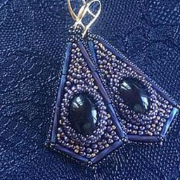 Вышиваем бисером стильные серьги на каждый день