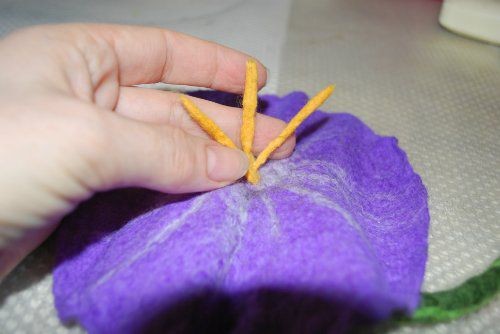 ​Мастер-класс по валянию цветка "Вьюнок": часть 5