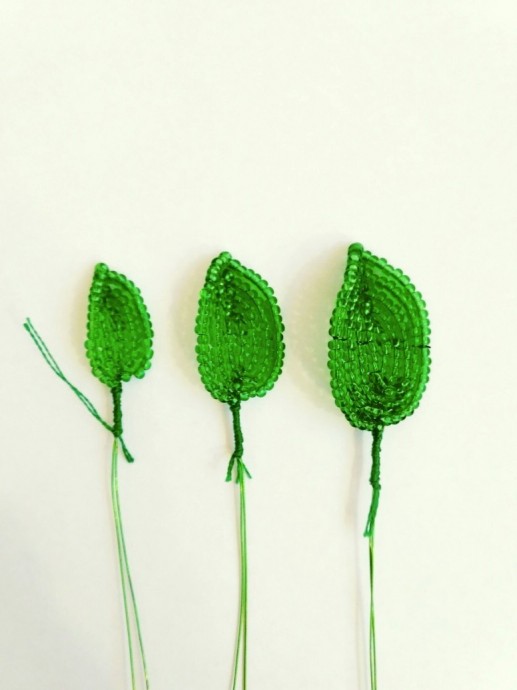 ​Гибискус из бисера