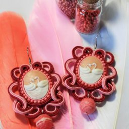 Сутажные серьги "Розовый лебедь"