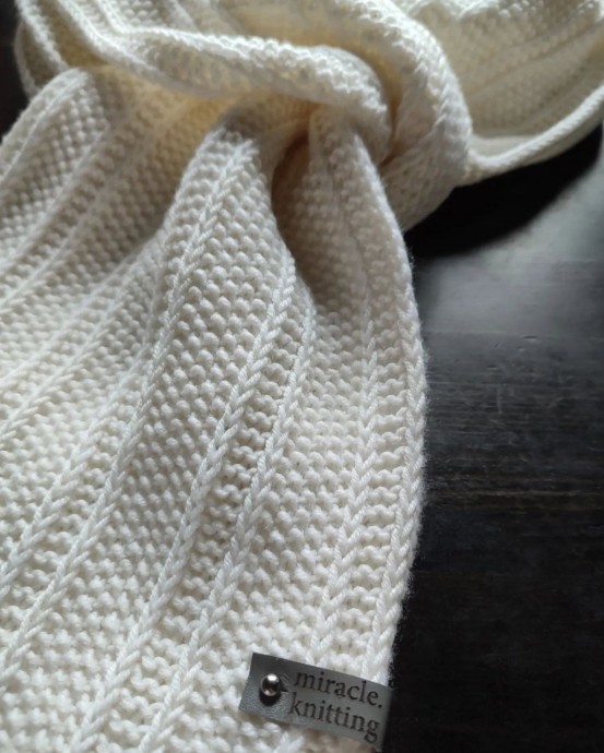 ​Лаконичный шарф спицами