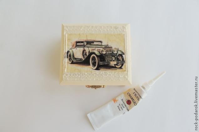 Шкатулочка с имитацией резьбы по кости: часть 2