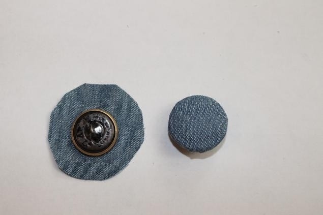 Цветок из джинсовой ткани