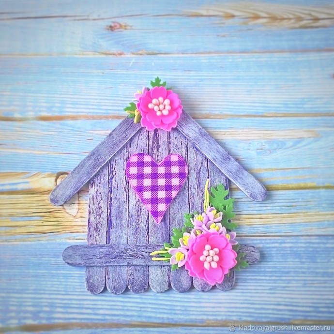 Интерьерный домик из палочек для мороженого Интерьерный домик из палочек для мороженого