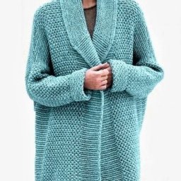 ​Уютный жакет с несложным узором