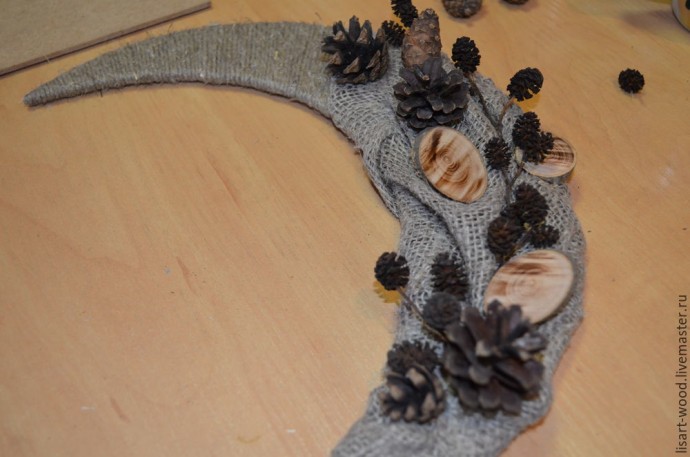 Декор к старому новому году "Полумесяц" Декор к старому новому году "Полумесяц"