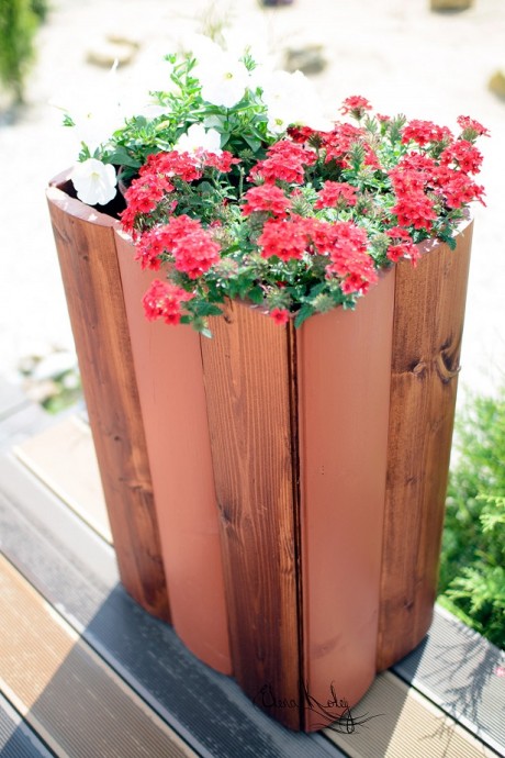 ​Мастерим большие вазоны из досок "блок-хаус": часть 2