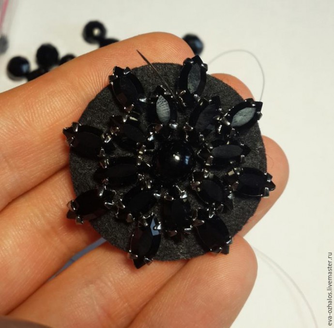 ​Делаем брошь-цветок "Черная георгина": часть 1