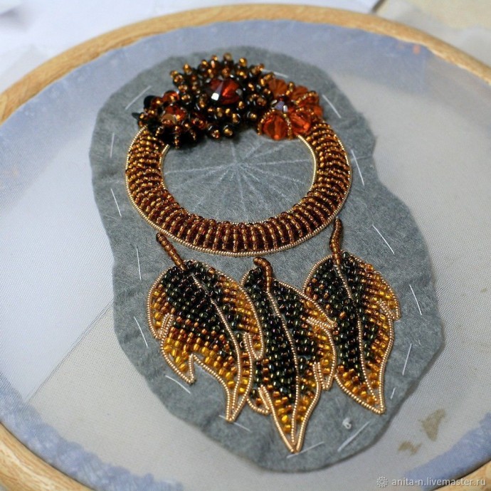 Вышиваем брошь "Ловец снов"