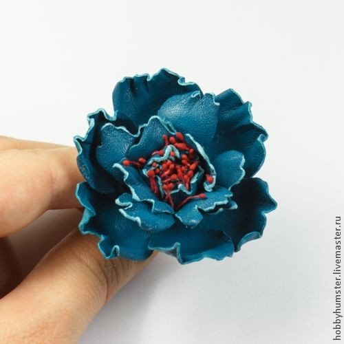 ​Создаем цветок из кожи в шарике: часть 2