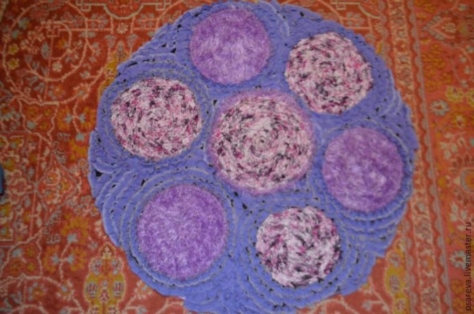 ​Шьем прикроватный коврик "Привет от бабушки"