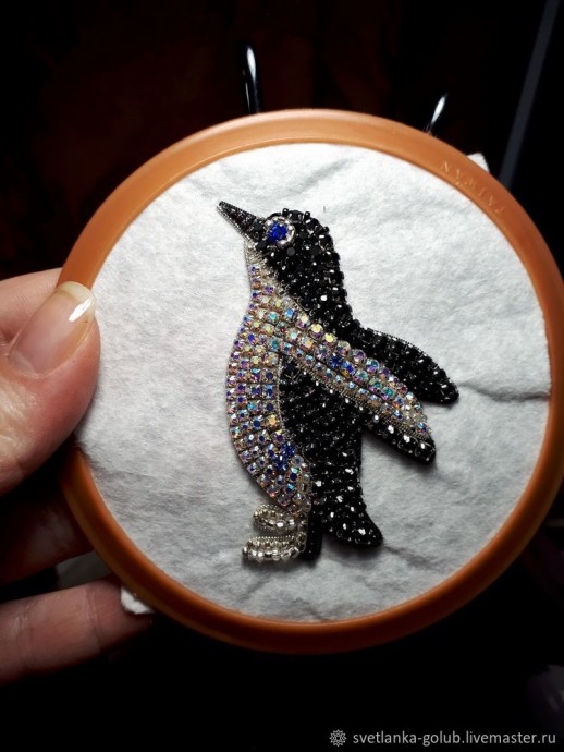 Вышиваем искрящуюся брошь "Пингвин": часть 3