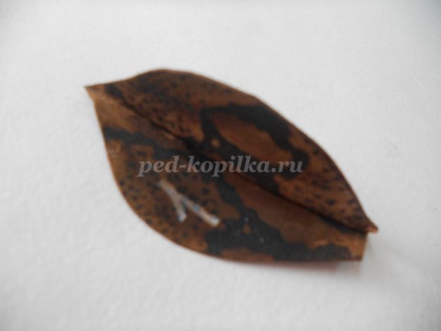 Цветок из кожи