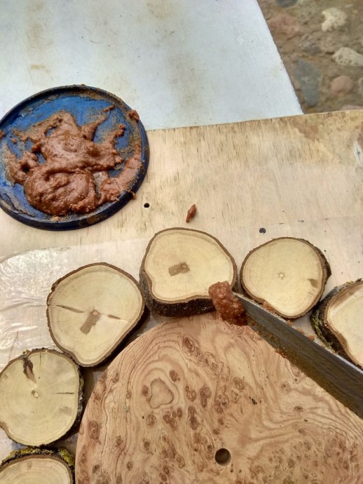 ​Делаем оригинальные деревянные часы из спилов: часть 2