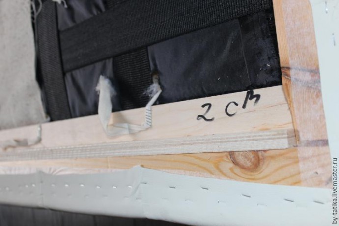 Меняем обивку дивана: часть 1