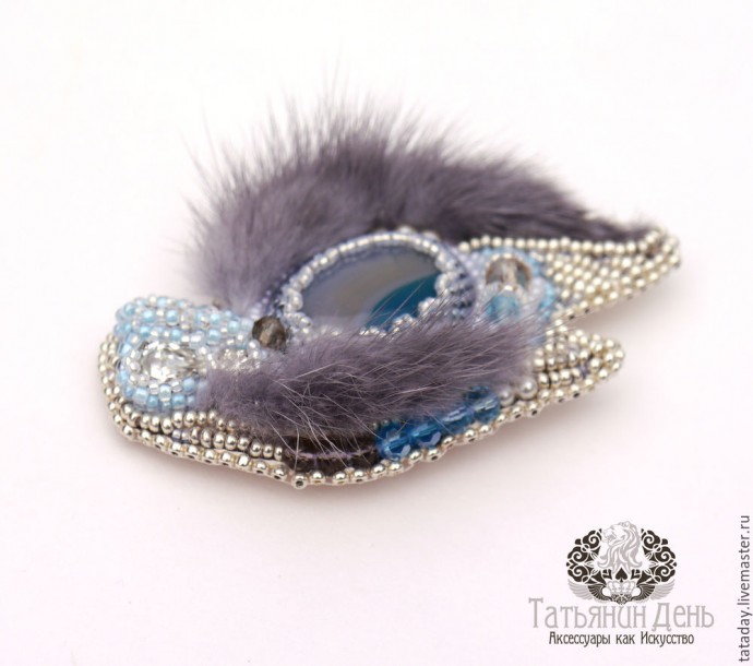 ​Создаем шикарную зимнюю брошь с мехом: часть 4