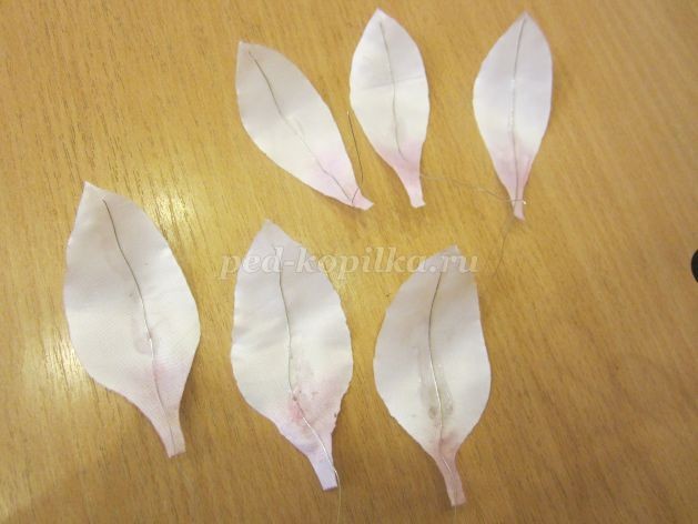 Цветок из ткани "Лилия": мастер-класс, часть 1 Цветок из ткани "Лилия": мастер-класс, часть 1
