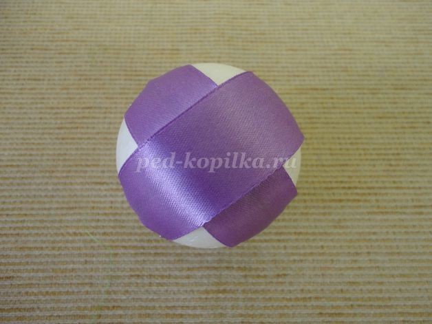 ​Фантазийный цветок из атласных лент: часть 1