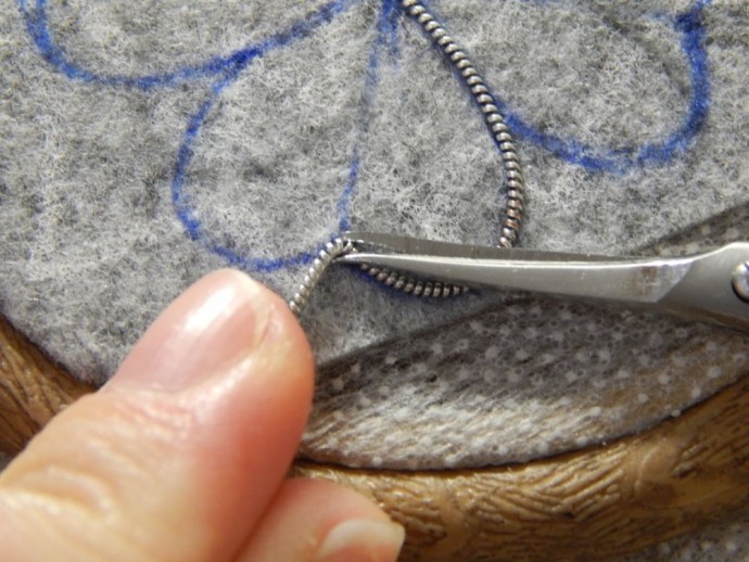 ​Создание броши "Клевер" из бисера: мастер-класс, часть 1