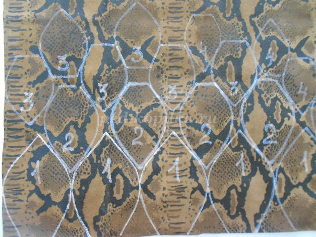 Цветок из кожи