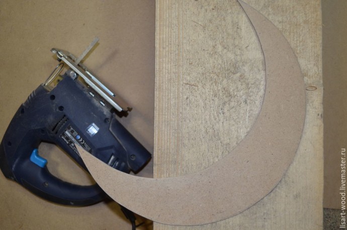 Декор к старому новому году "Полумесяц" Декор к старому новому году "Полумесяц"