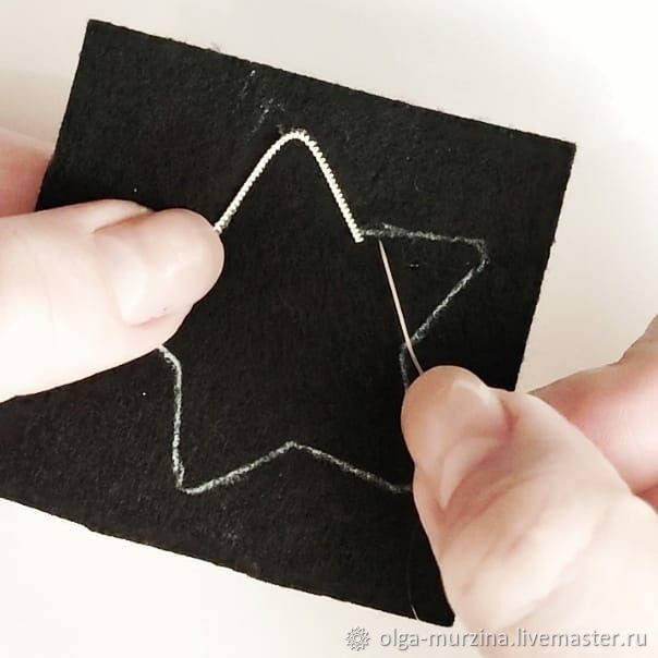 ​Делаем брошь из бисера звезду: часть 1