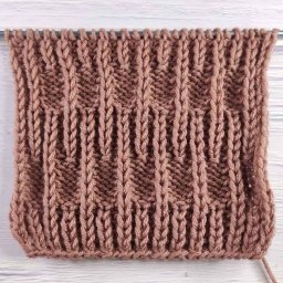 Необычная резинка спицами