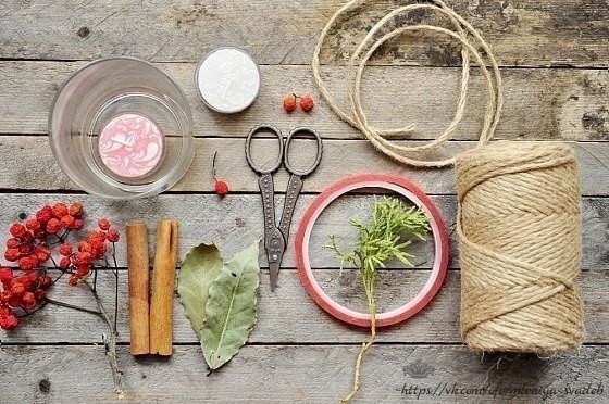 Невероятно простой подсвечник